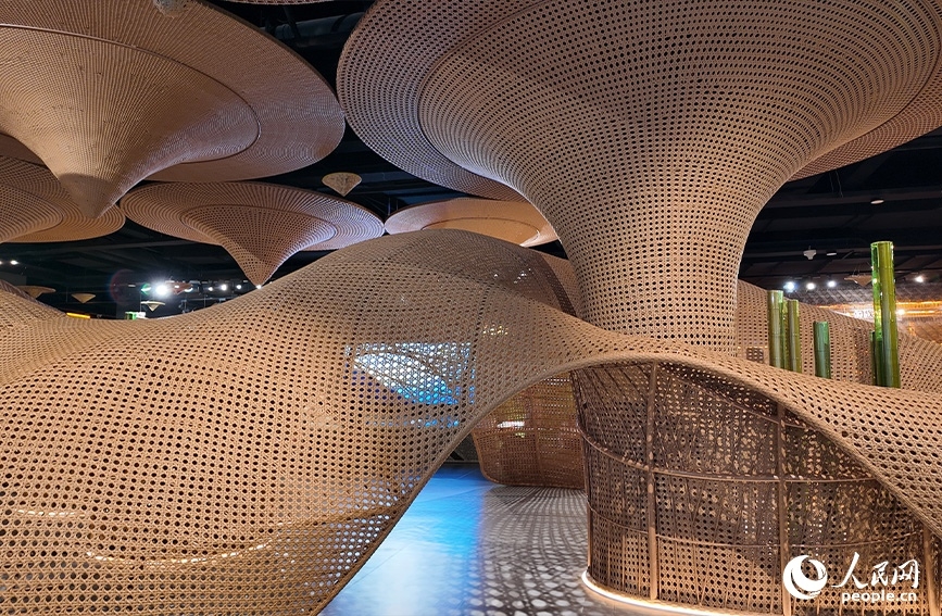 เทคโนโลยีสร้างชีวิตให้แก่มรดกทางวัฒนธรรมที่จับต้องไม่ได้ในเมืองหวยฮว่า มณฑลหูหนาน