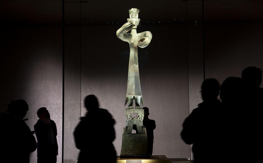 การค้นพบทางโบราณคดีครั้งใหม่เผยภาชนะสำริดสีสันสดใสอายุ 3,000 ปี