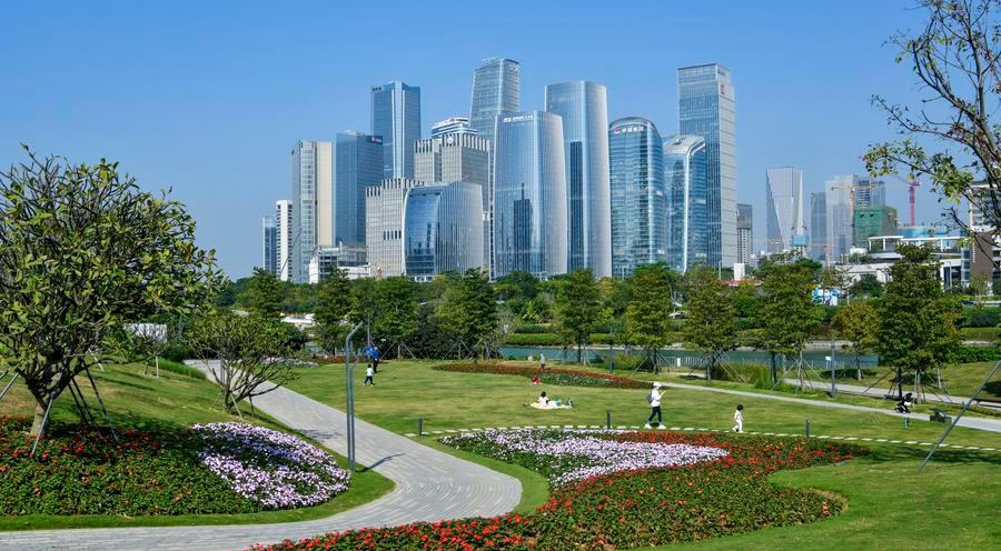 จีดีพีของเขตเศรษฐกิจพิเศษอ่าวกวางตุ้ง-ฮ่องกง-มาเก๊า ในปี 2025 คาดสูงเกิน 15 ล้านล้านหยวน